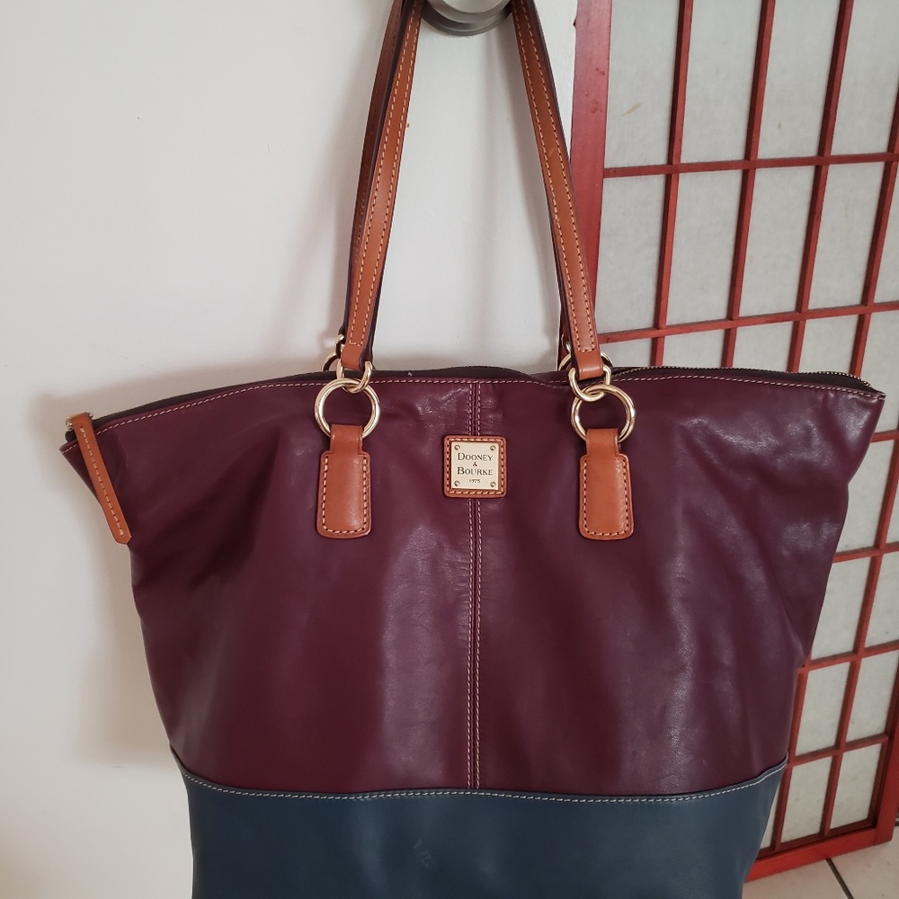 Dooney&Bourke hangbag